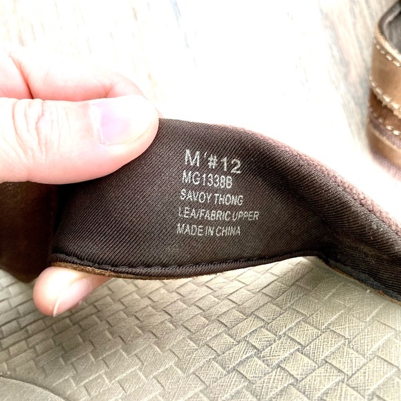 Brown Margaritaville Flip-Flops - Men - 45/12 - Picture 8 of 12